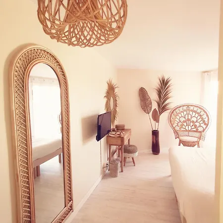 Tennis International Hotel 3*