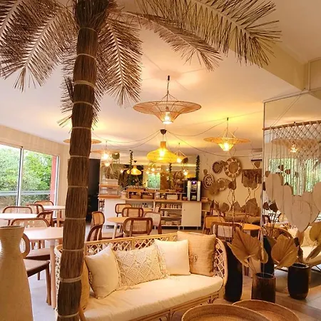 Tennis International Szálloda Agde