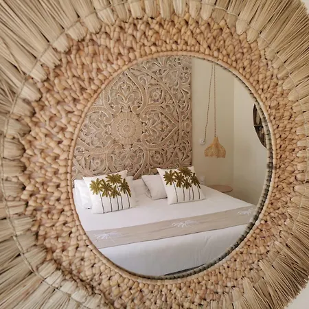 Tennis International Hotel