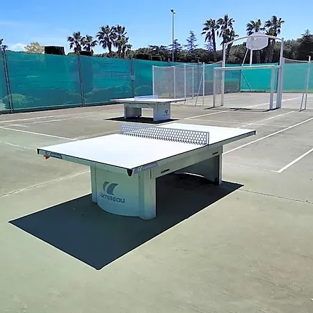 Tennis International Hotel