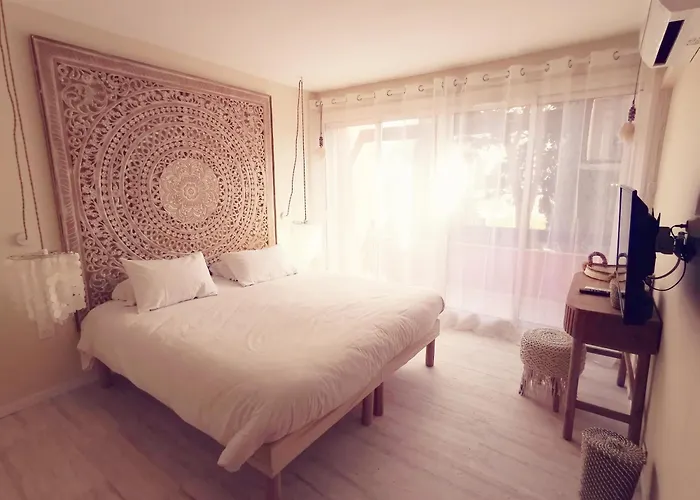 Tennis International